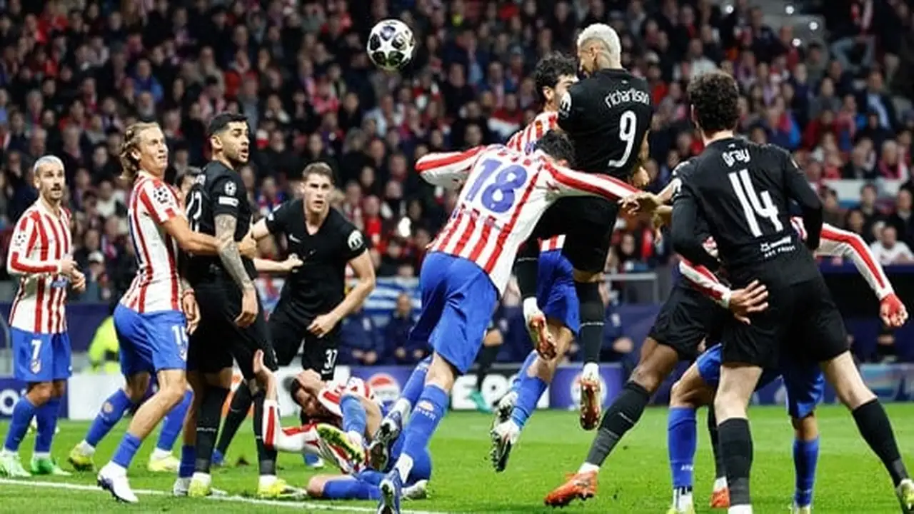 توتنهام يؤجل الموعد النهائي لشراء تذاكر الموسم للجماهير في ظل خطر الهبوط